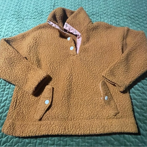 J. Crew Tops - J.‎ Crew vintage fleece tan pink pullover size small
